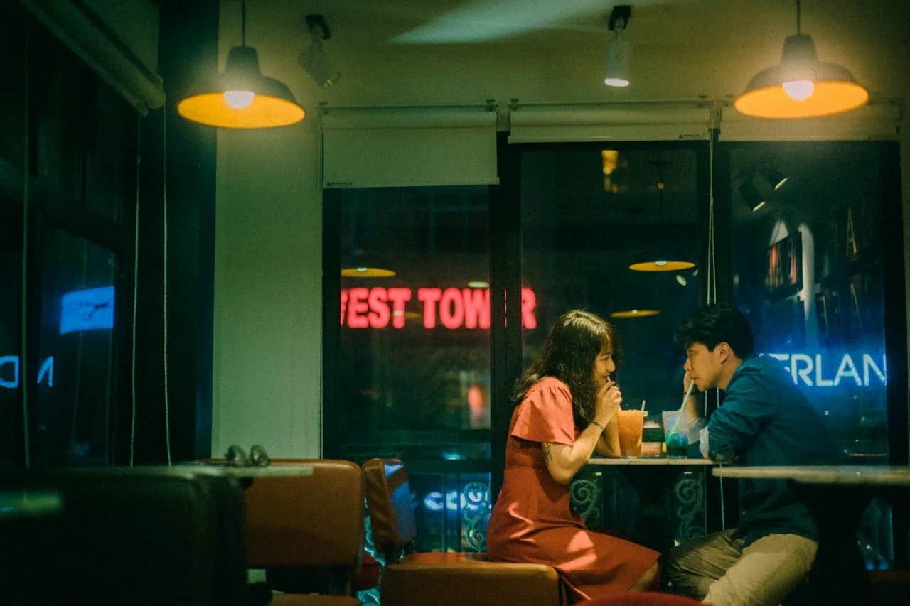 A couple on a date at a diner